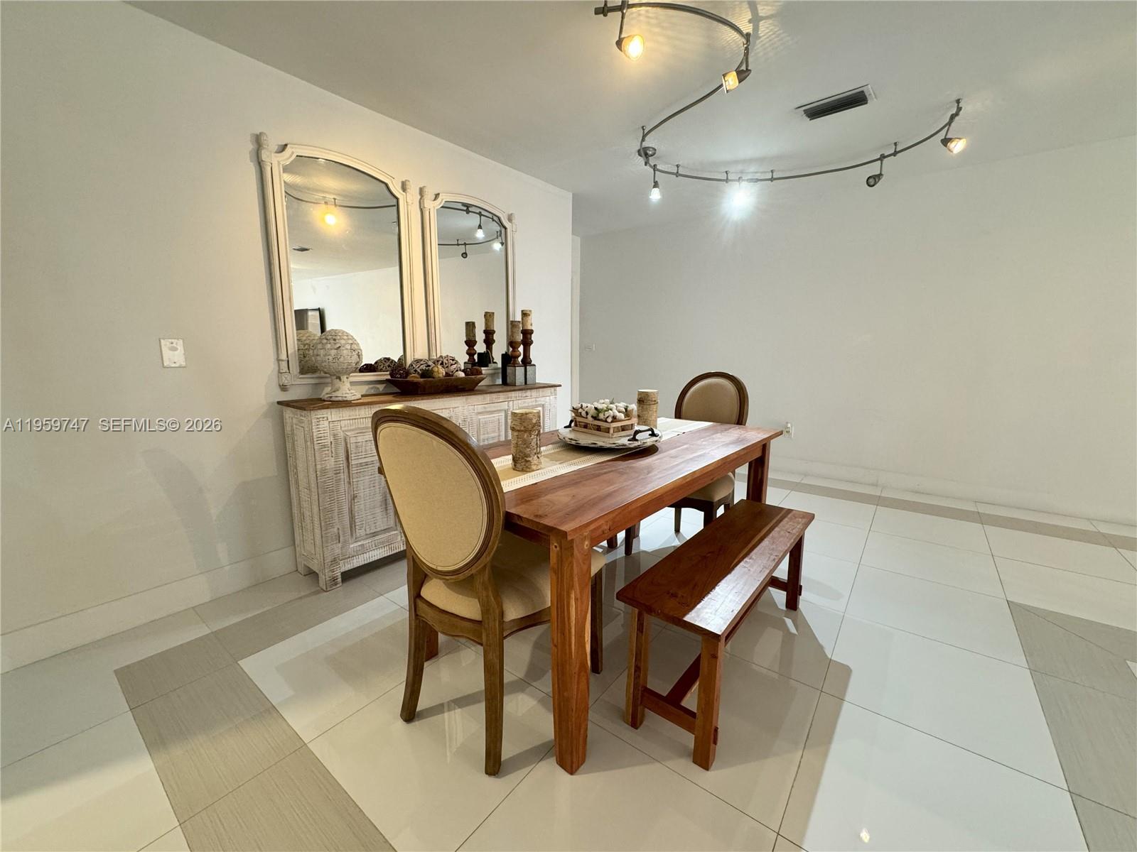 7002 Holly Rd Miami Lakes, FL 33014