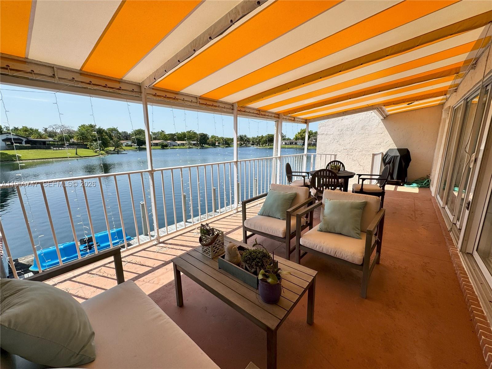 7002 Holly Rd Miami Lakes, FL 33014