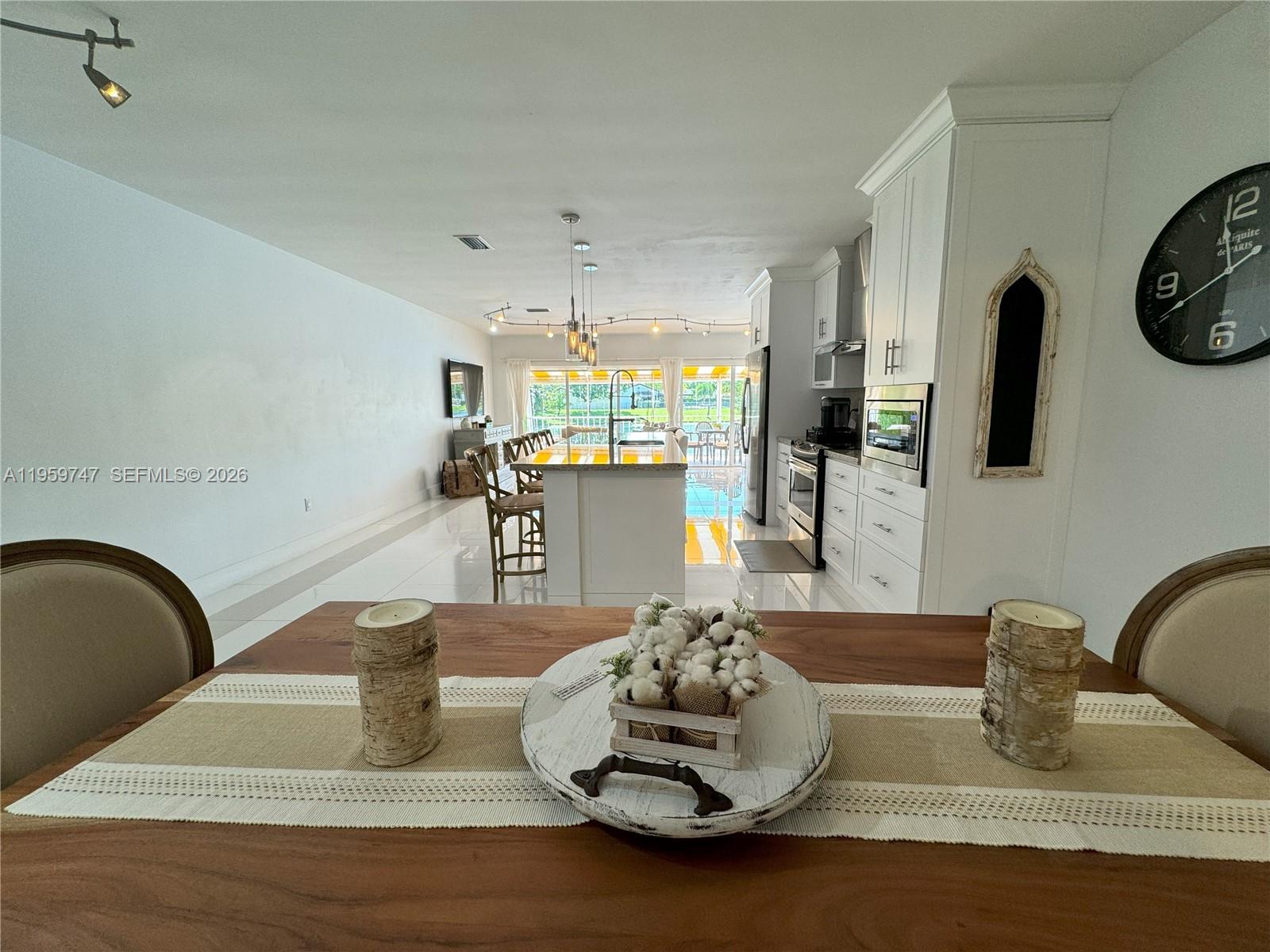 7002 Holly Rd Miami Lakes, FL 33014