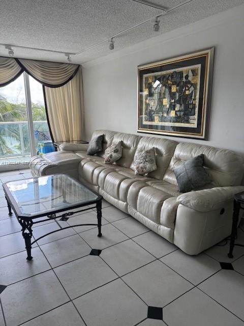 image Arlen House East3