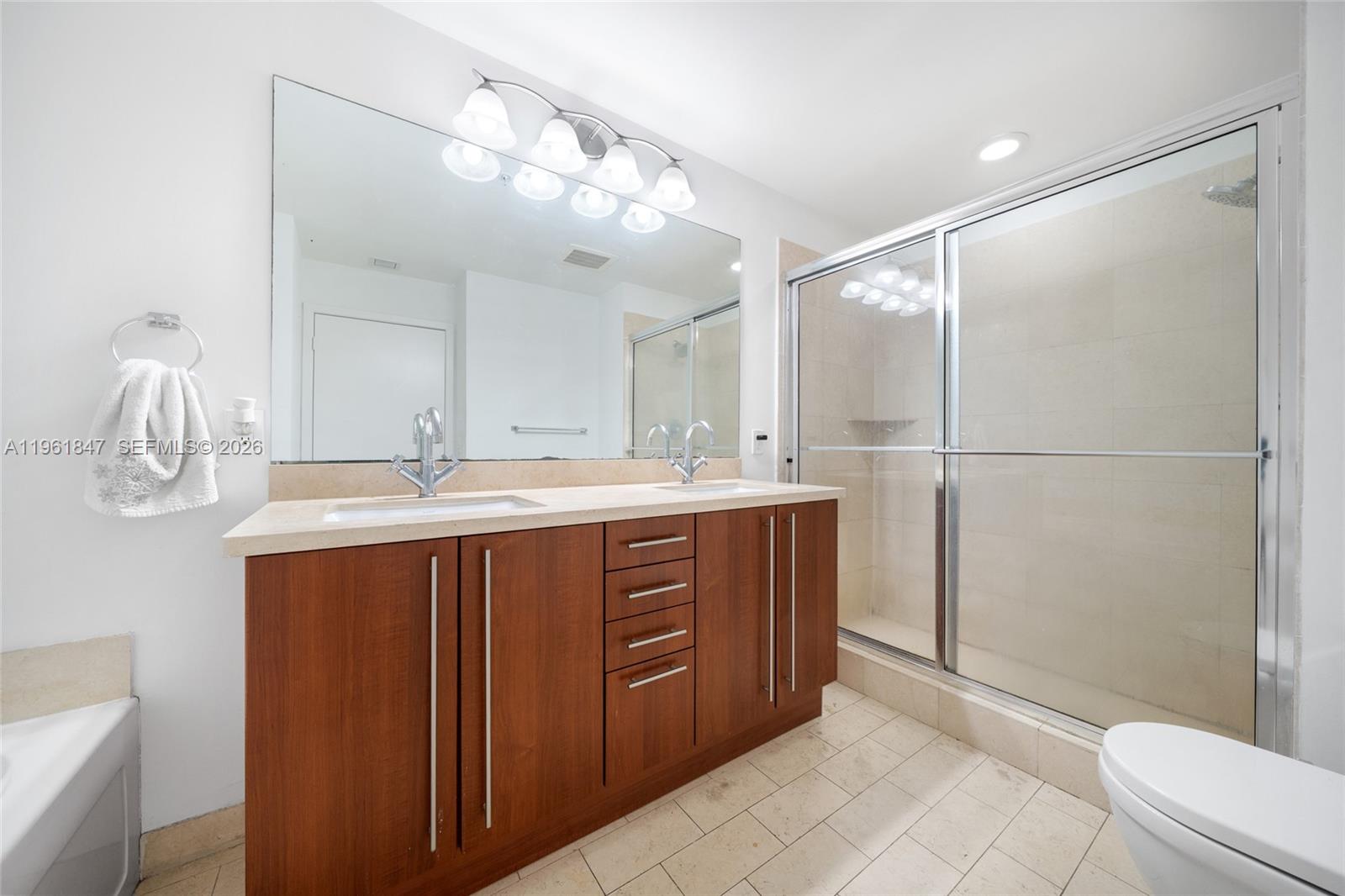 image Axis on Brickell North14