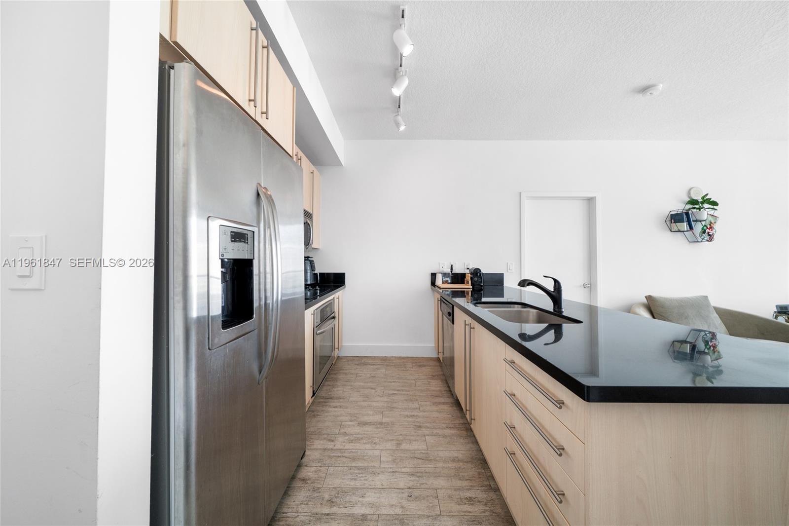 image Axis on Brickell North3