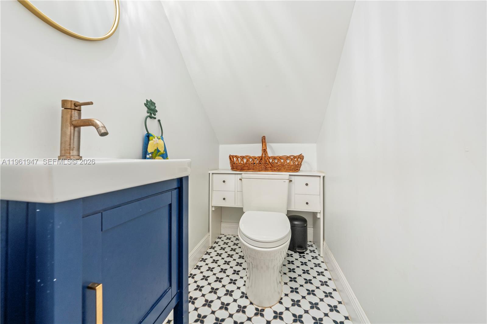 813 NE 81st St Miami, FL 33138