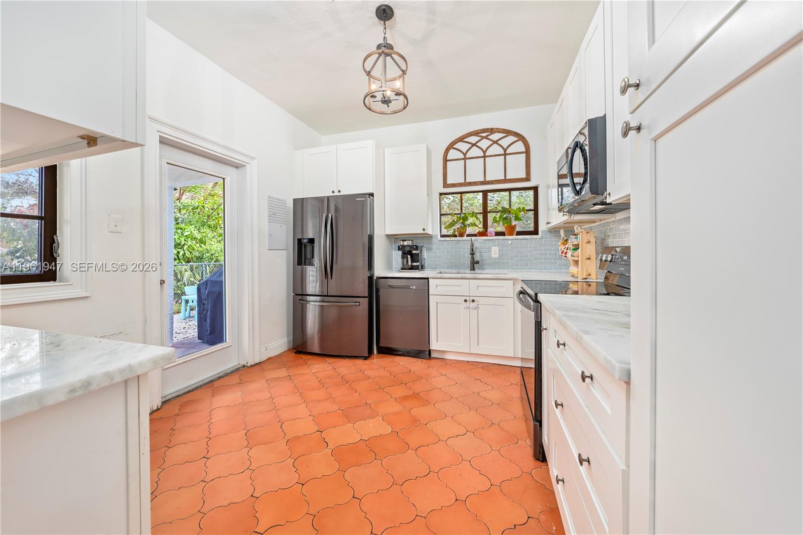 813 NE 81st St Miami, FL 33138