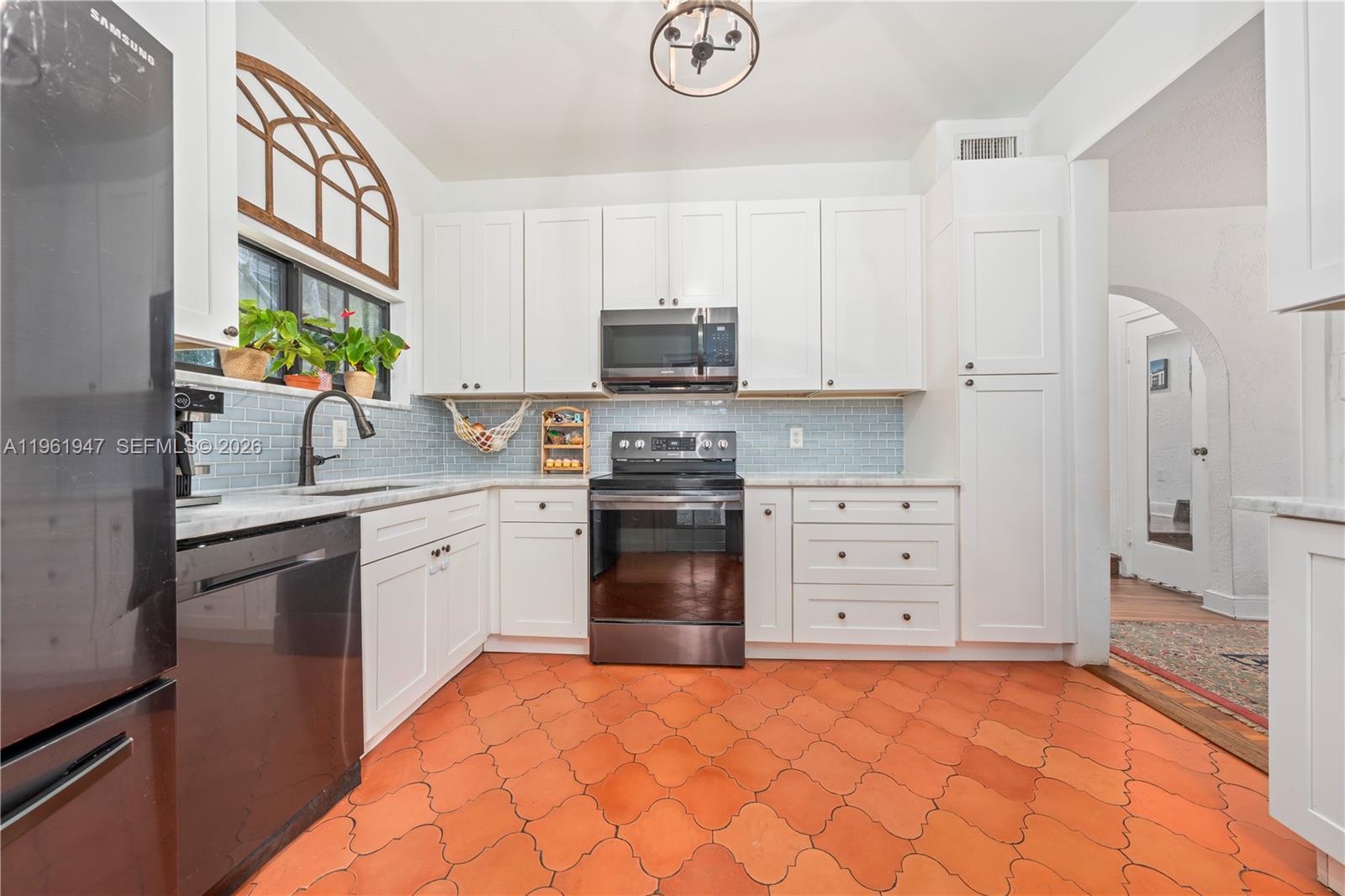 813 NE 81st St Miami, FL 33138