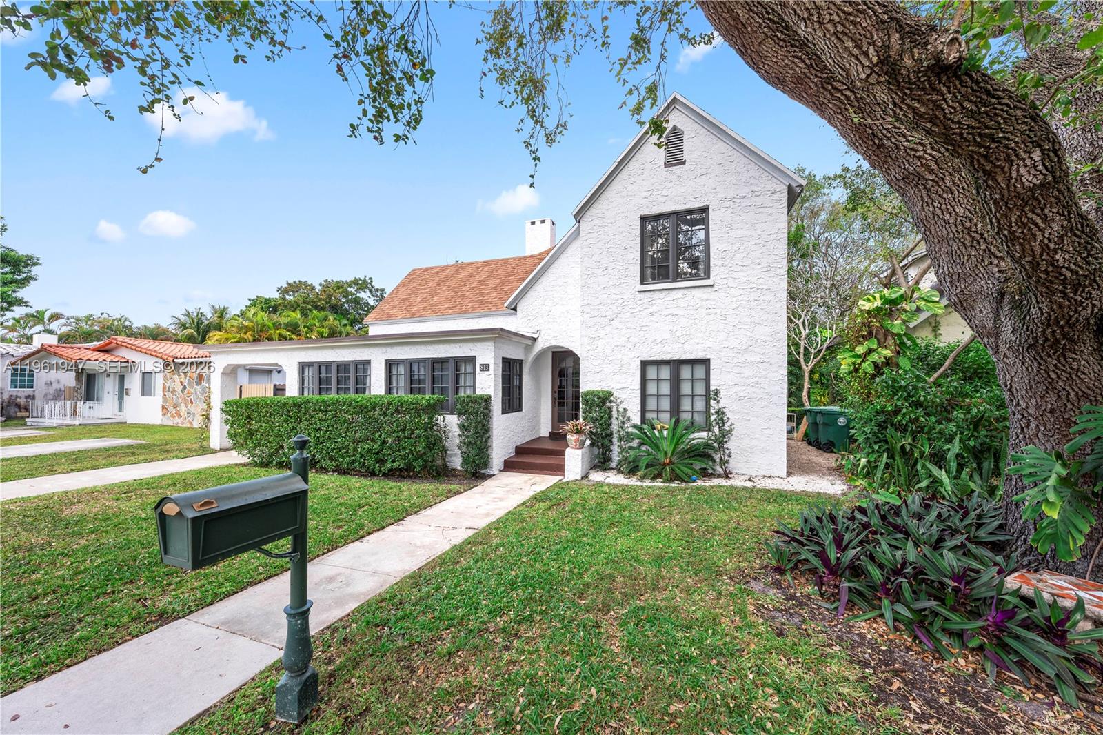 813 NE 81st St Miami, FL 33138