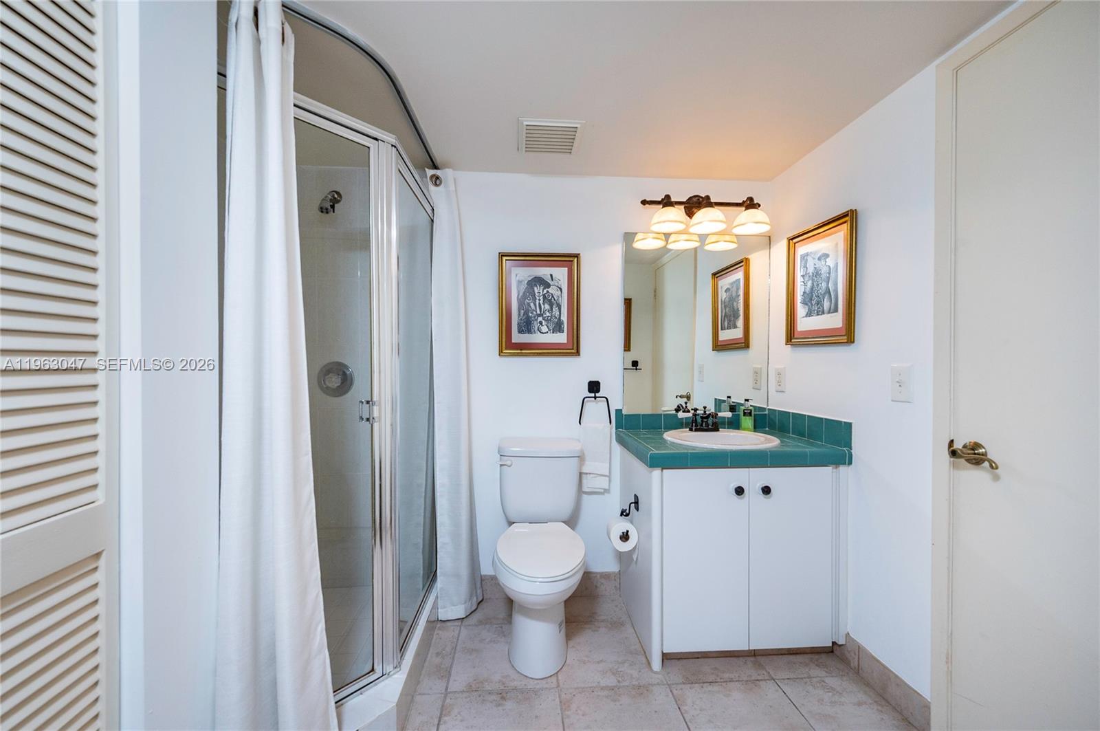 1 Alhambra Cir #403 Coral Gables, FL 33134