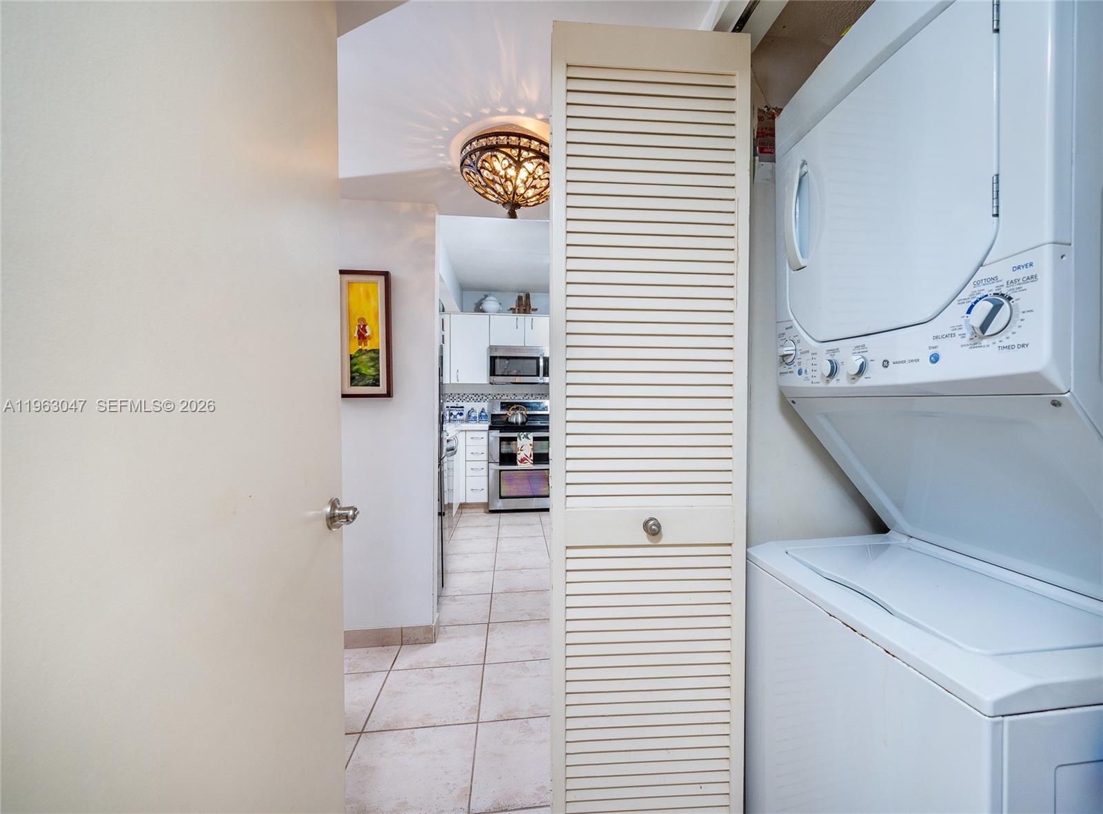 1 Alhambra Cir #403 Coral Gables, FL 33134