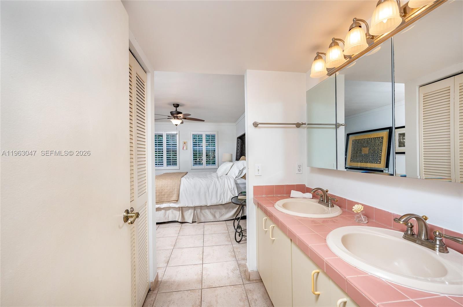 1 Alhambra Cir #403 Coral Gables, FL 33134