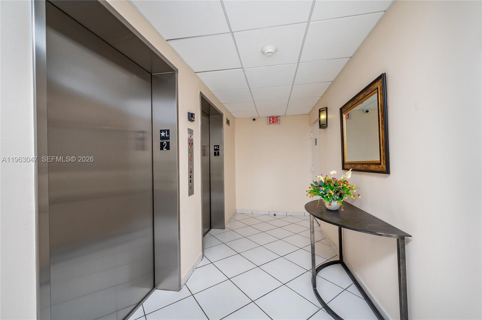 1 Alhambra Cir #403 Coral Gables, FL 33134