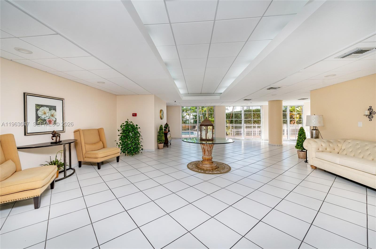1 Alhambra Cir #403 Coral Gables, FL 33134