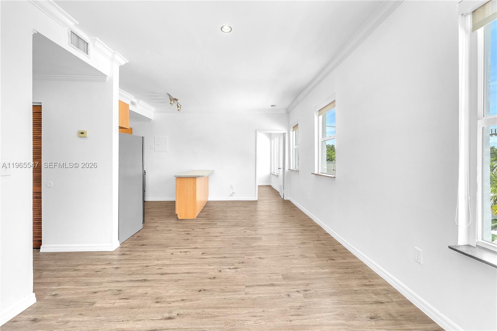 737 Jefferson Ave #305 Miami Beach, FL 33139