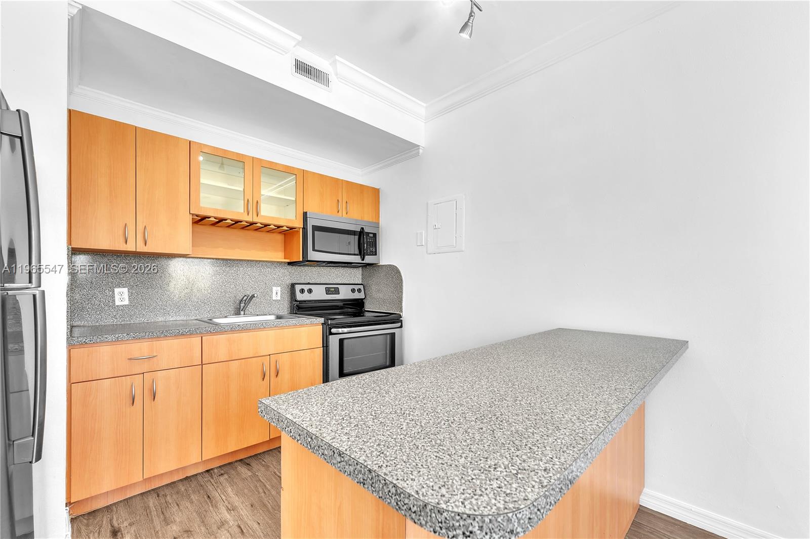 737 Jefferson Ave #305 Miami Beach, FL 33139