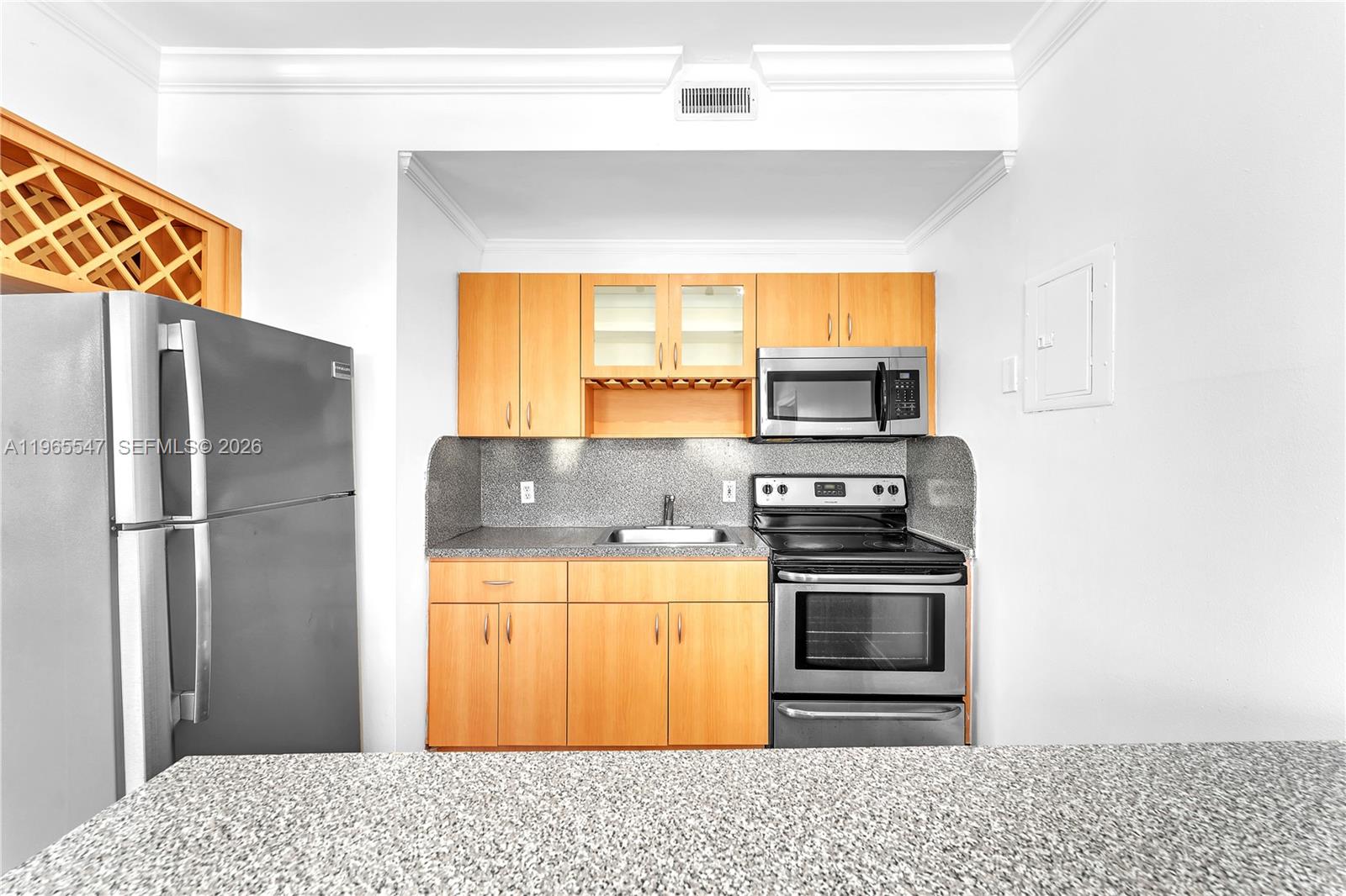 737 Jefferson Ave #305 Miami Beach, FL 33139