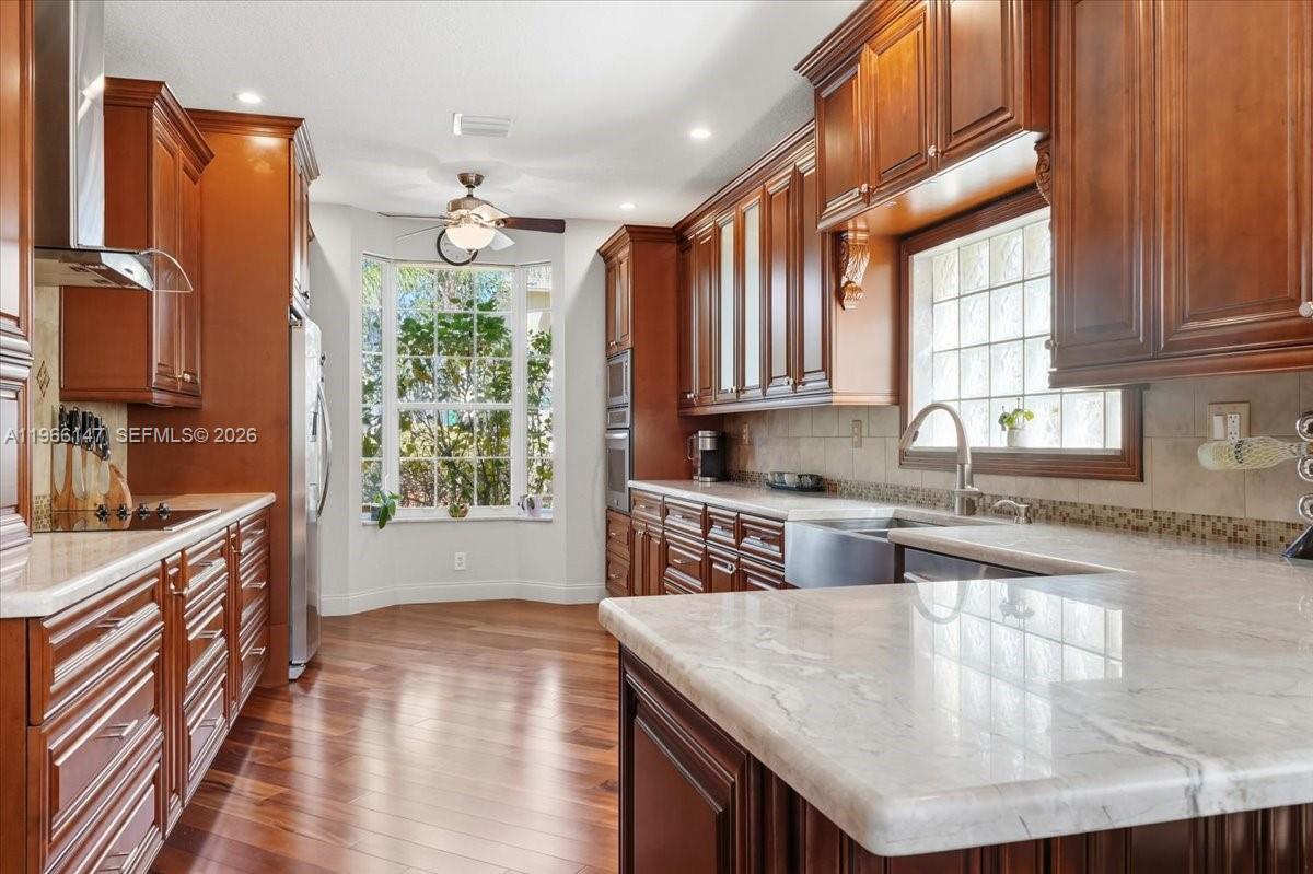 1282 Grant Ct Hollywood, FL 33019