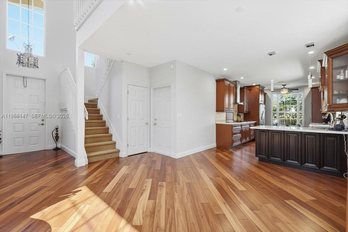 1282 Grant Ct Hollywood, FL 33019