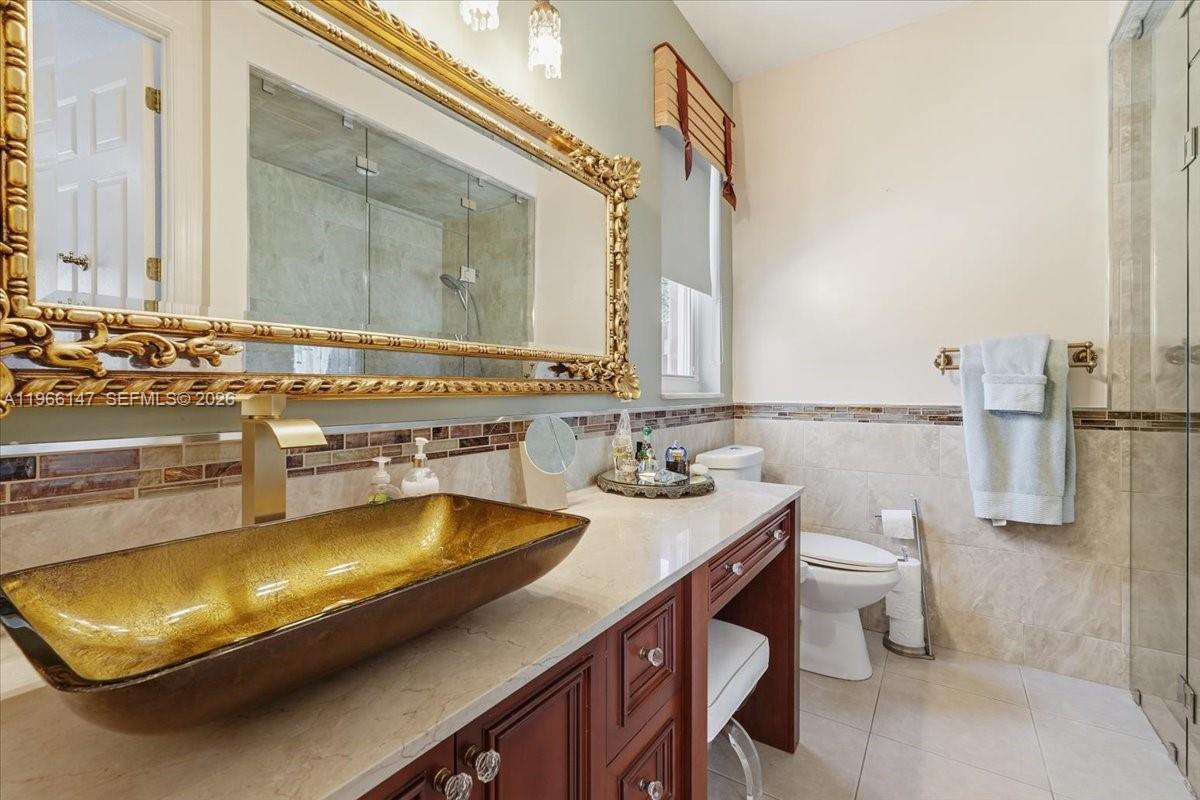 1282 Grant Ct Hollywood, FL 33019