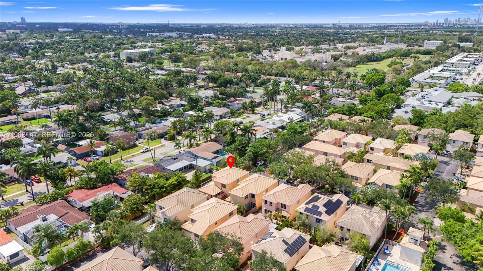 1282 Grant Ct Hollywood, FL 33019