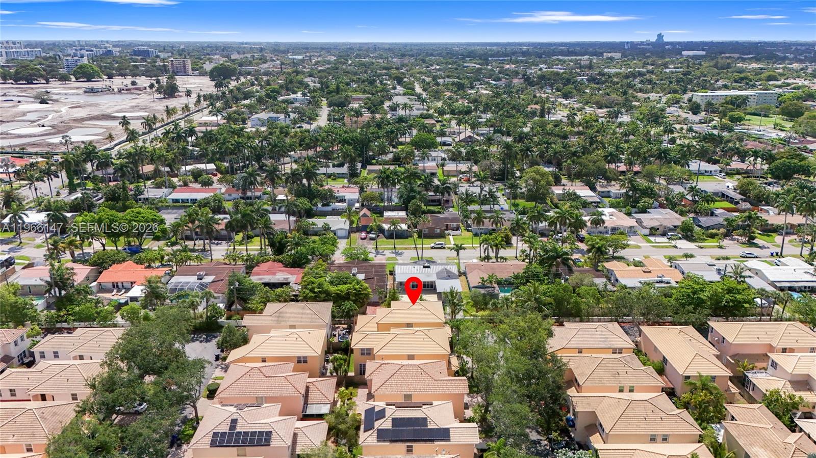 1282 Grant Ct Hollywood, FL 33019