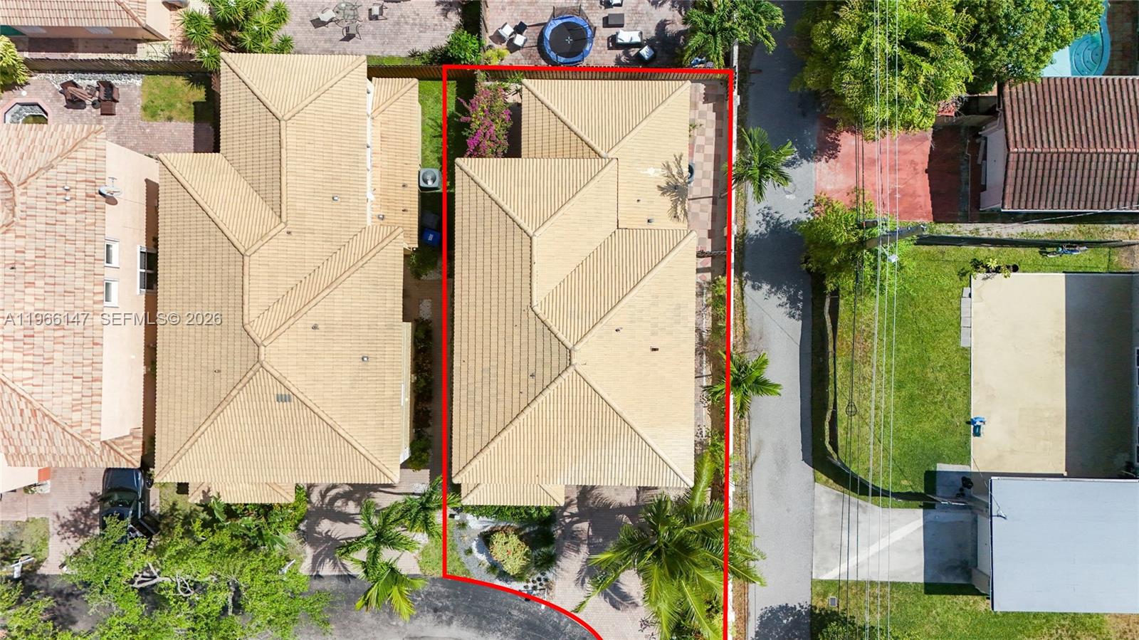 1282 Grant Ct Hollywood, FL 33019