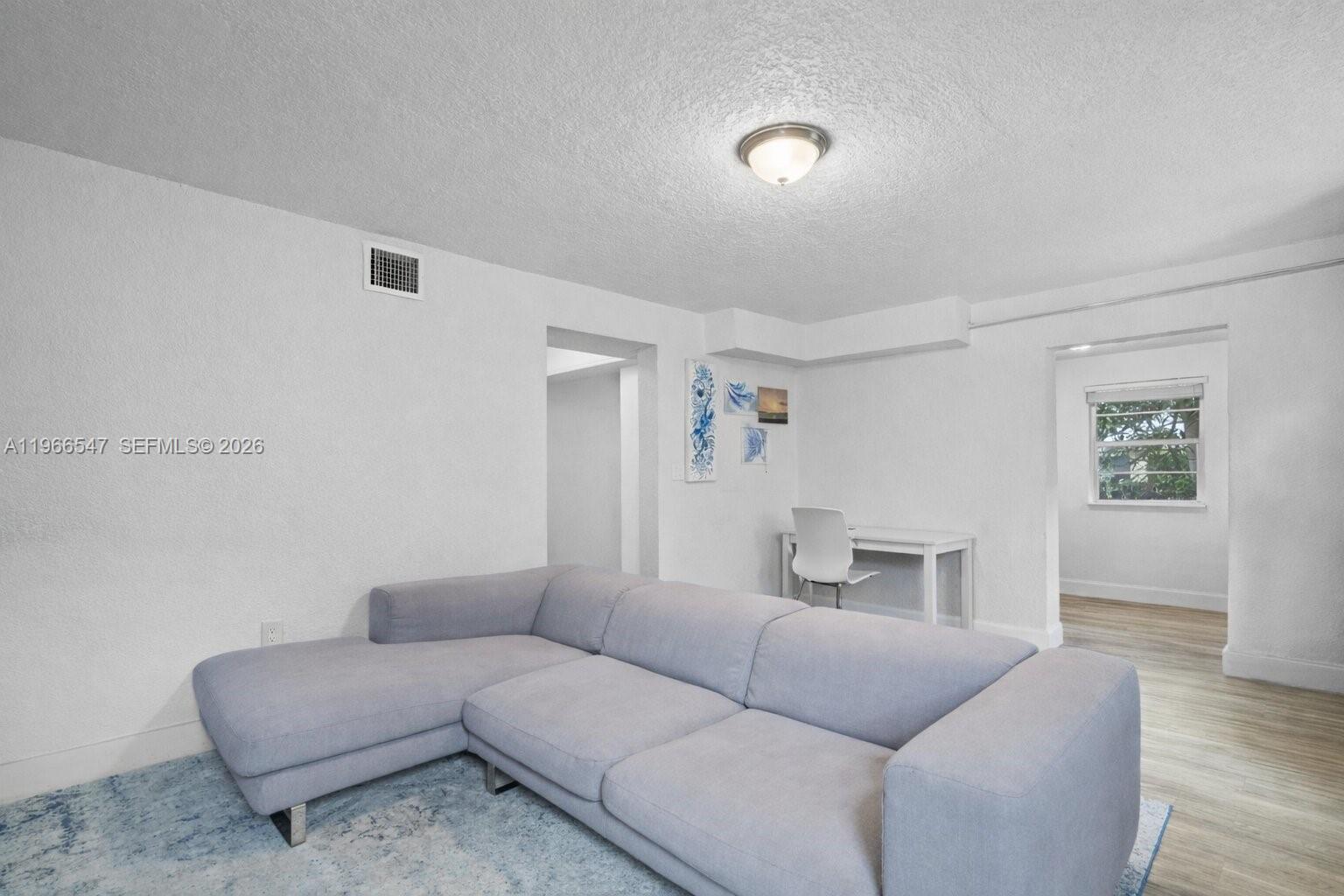 65 NW 118th St Miami, FL 33168