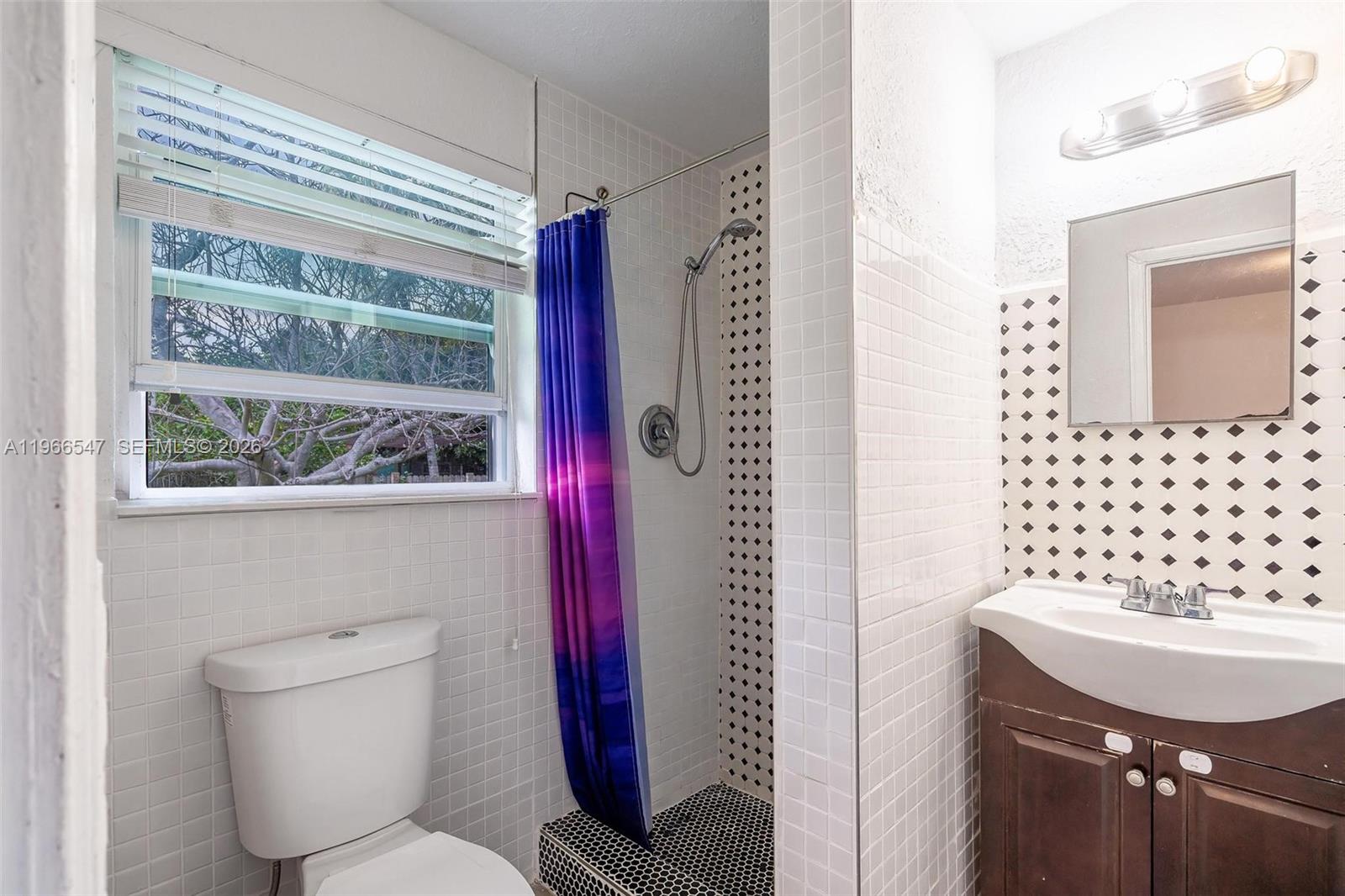 65 NW 118th St Miami, FL 33168