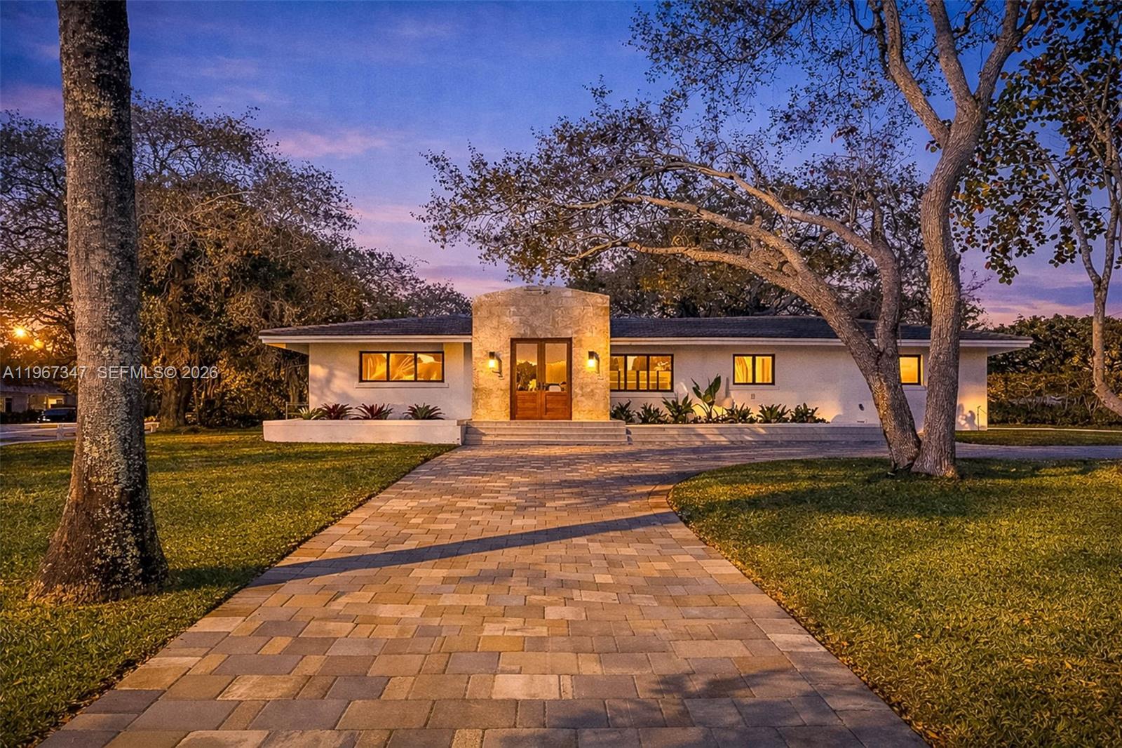 12940 SW 73rd Ave Pinecrest, FL 33156