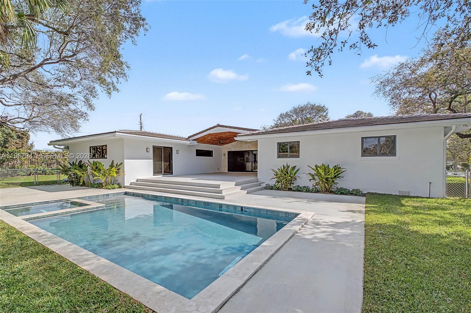 12940 SW 73rd Ave Pinecrest, FL 33156