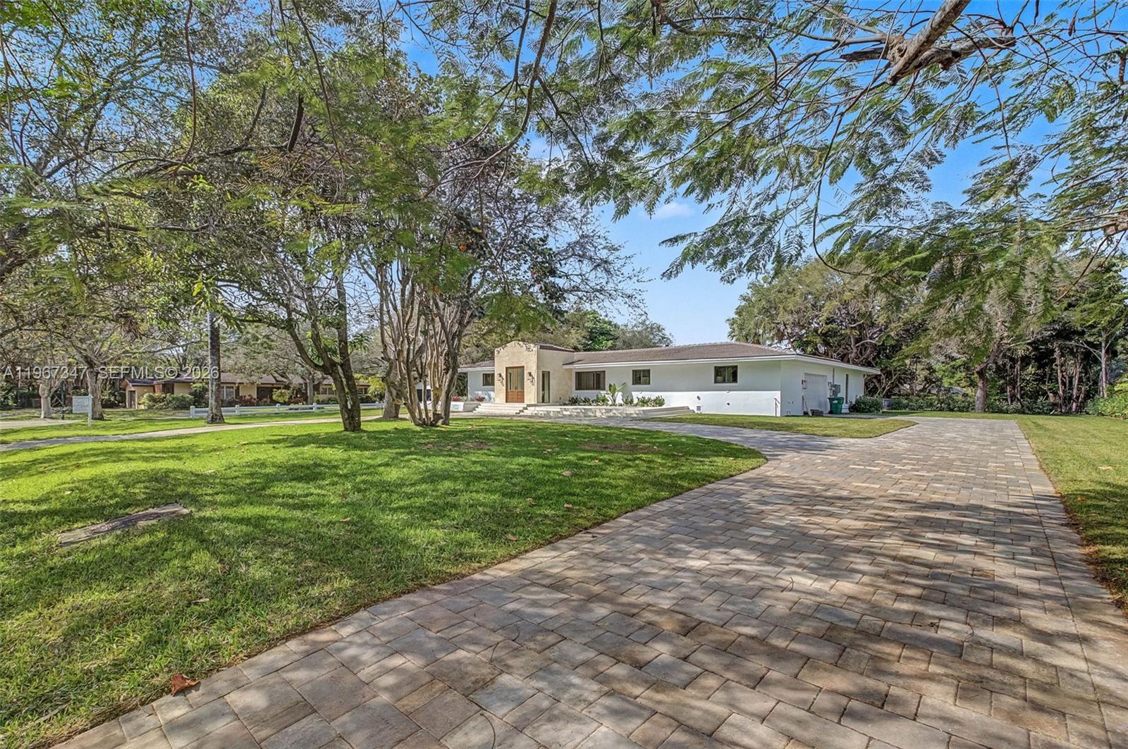 12940 SW 73rd Ave Pinecrest, FL 33156