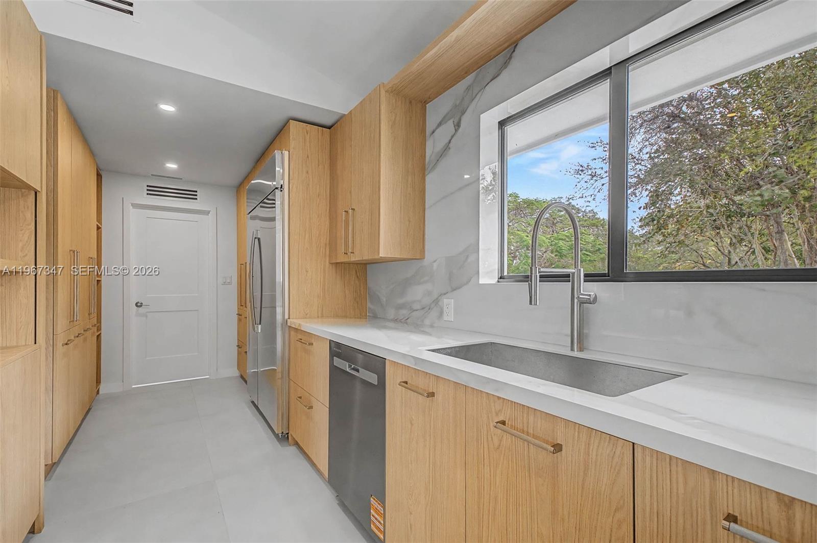 12940 SW 73rd Ave Pinecrest, FL 33156