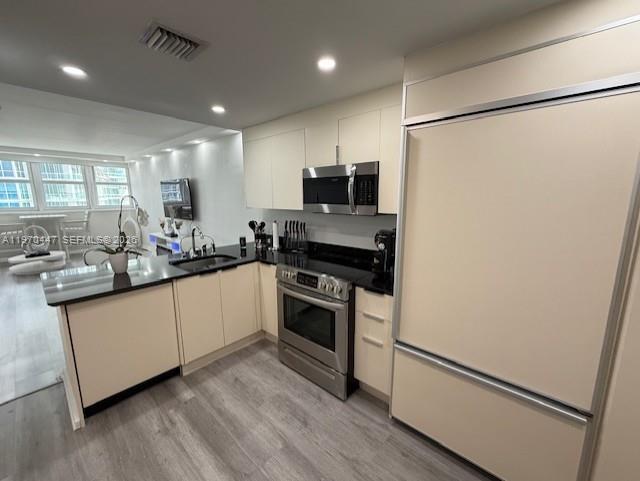 image Harbour House4