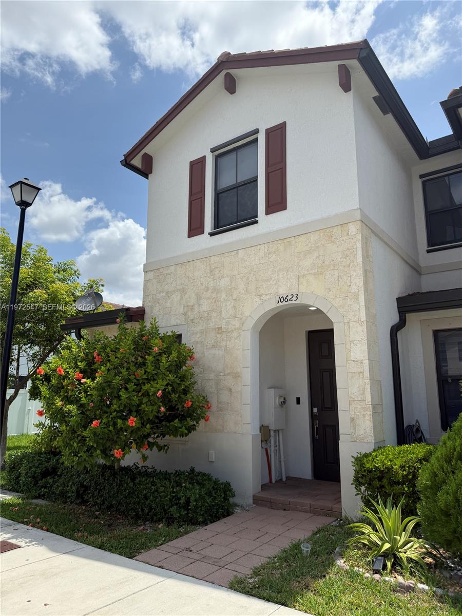 10623 W 33rd Ct #10623 Hialeah, FL 33018