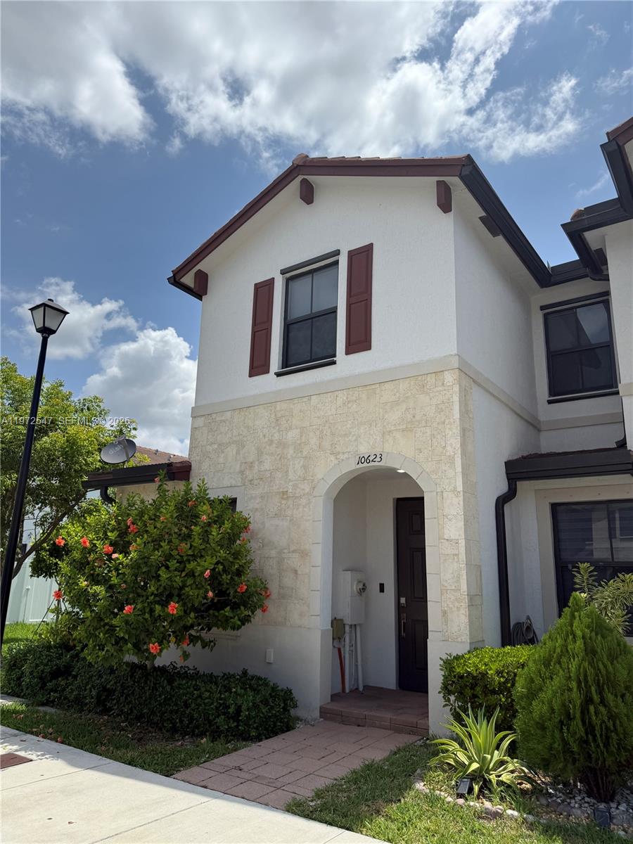 10623 W 33rd Ct #10623 Hialeah, FL 33018