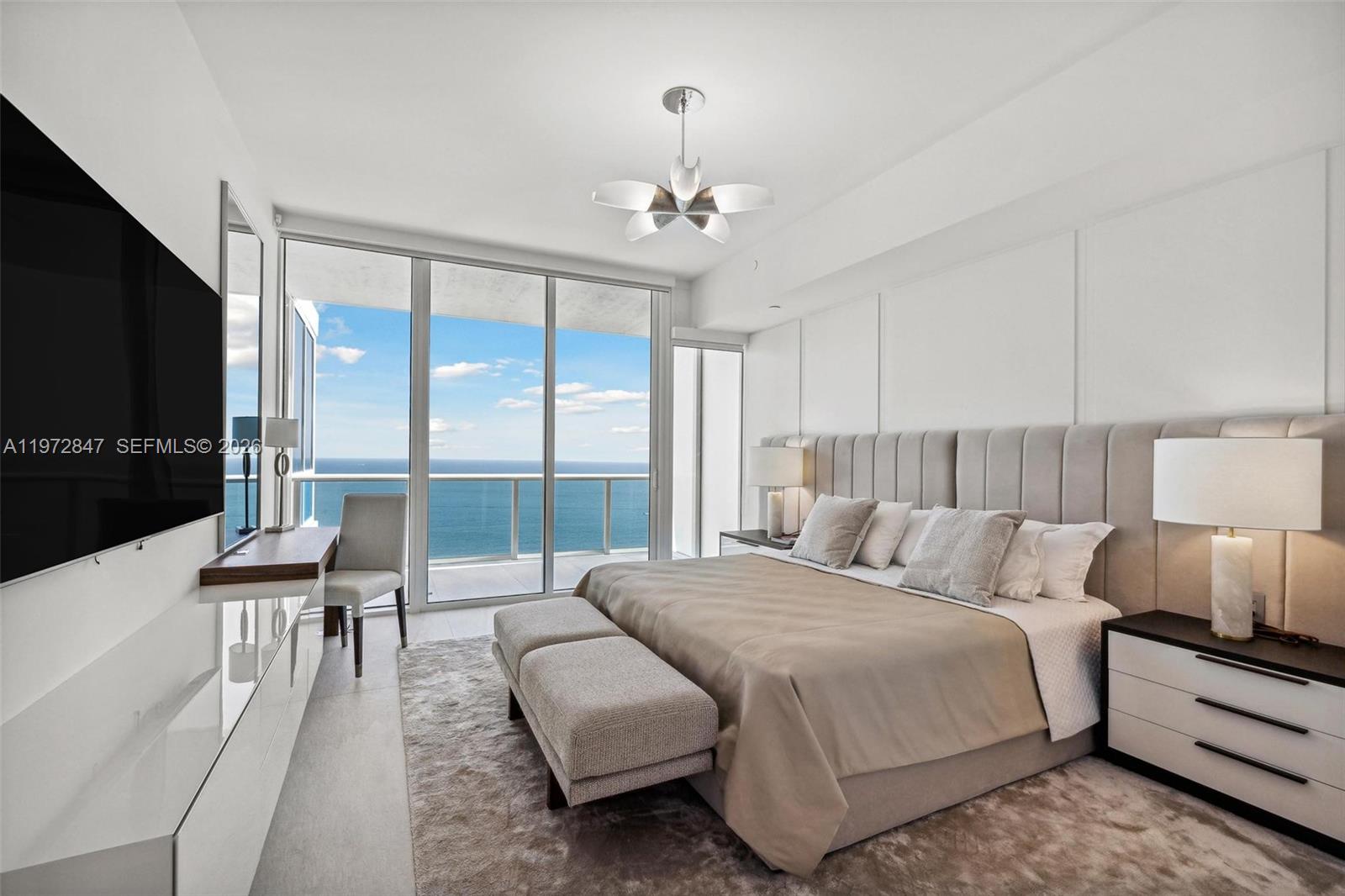 100 S Pointe Dr #3905 Miami Beach, FL 33139