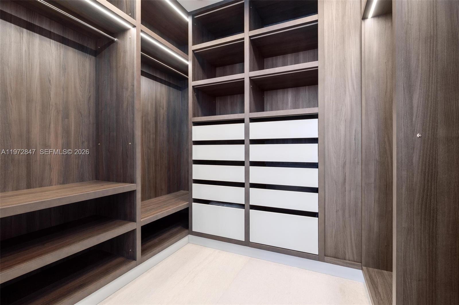 100 S Pointe Dr #3905 Miami Beach, FL 33139