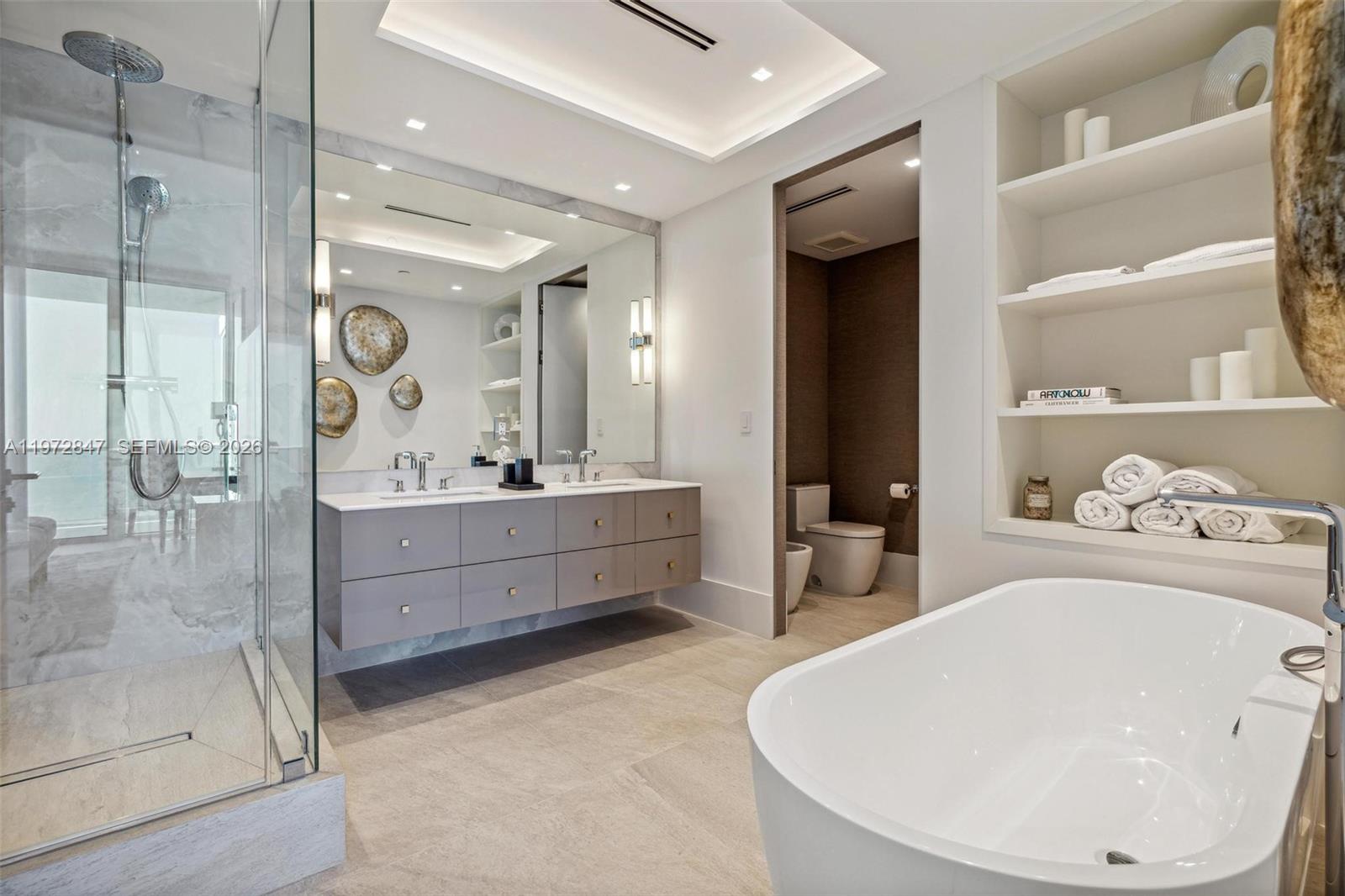 100 S Pointe Dr #3905 Miami Beach, FL 33139