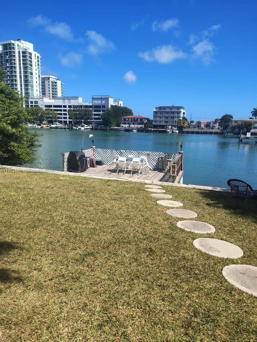 7921 West Dr #2 North Bay Village, FL 33141