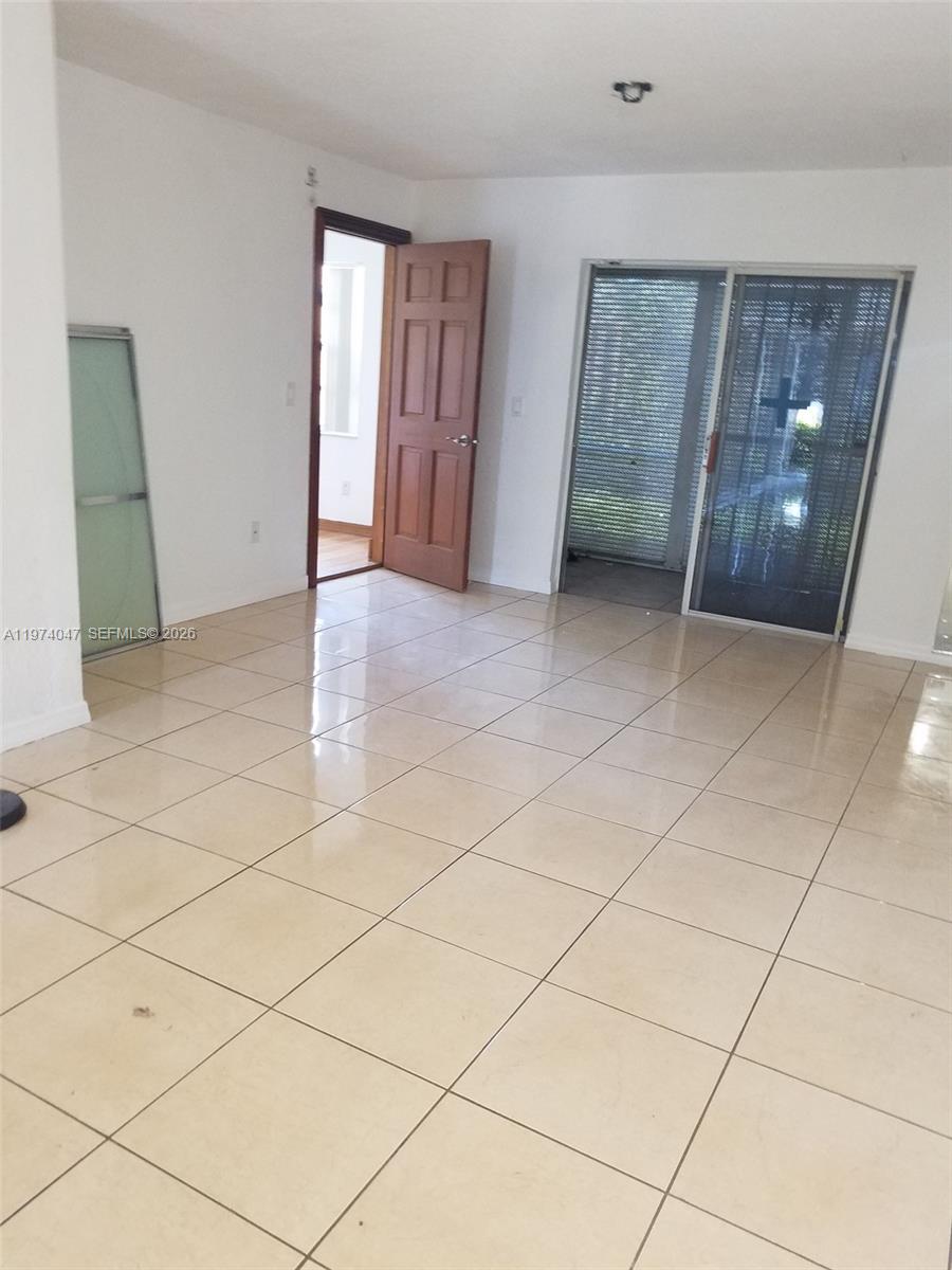 426 NE 210th Cir Ter #101-2