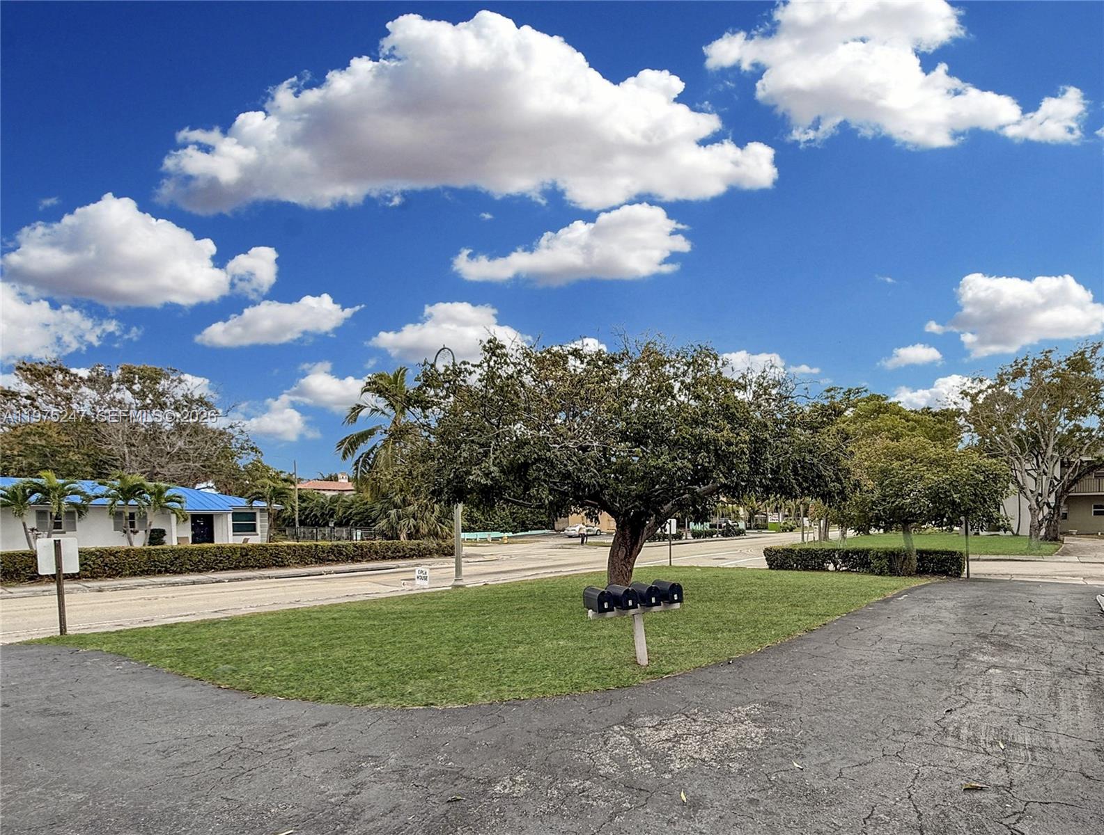 1625 S Federal Hwy Lake Worth, FL 33460