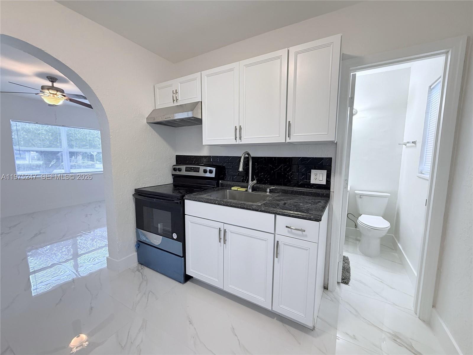 1625 S Federal Hwy Lake Worth, FL 33460