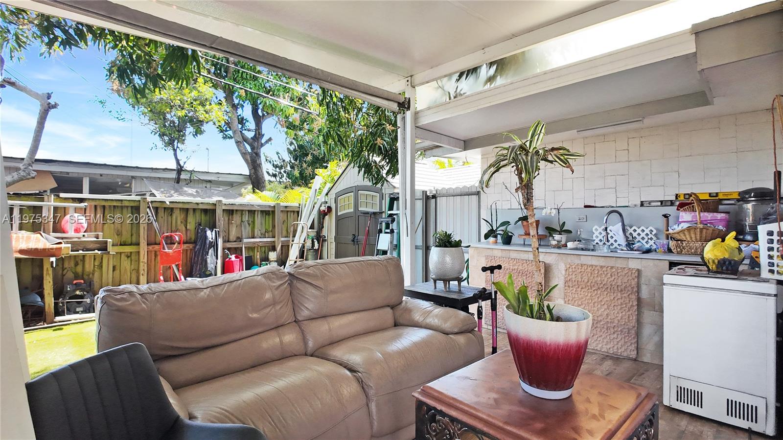 1461 E 7th Ct Hialeah, FL 33010