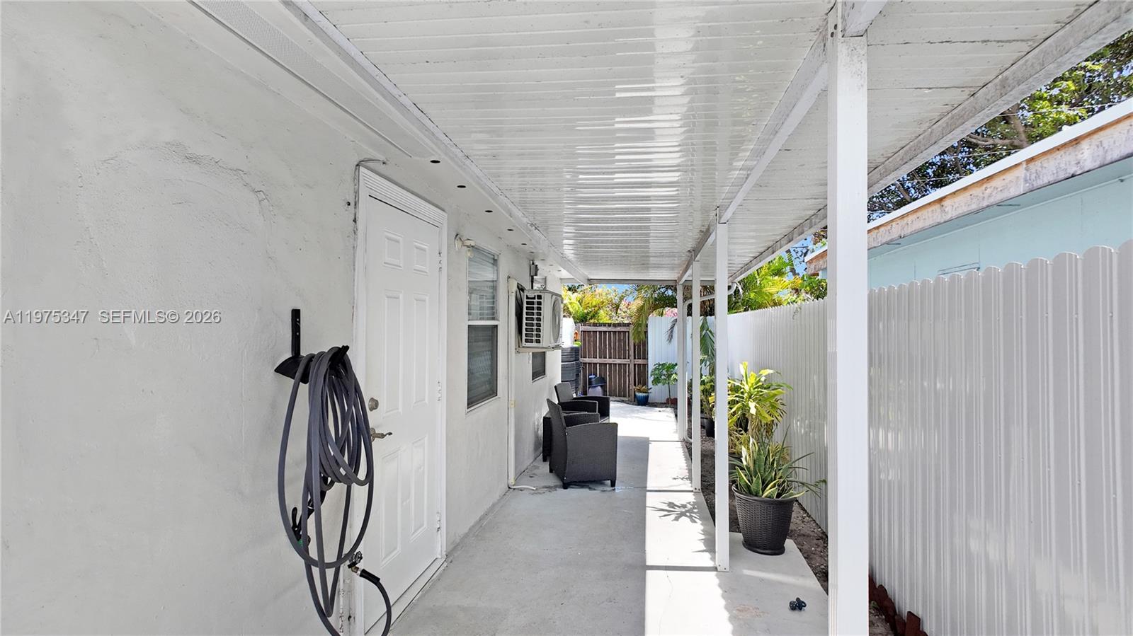 1461 E 7th Ct Hialeah, FL 33010