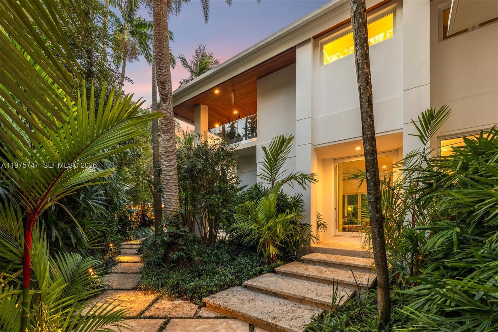 7150 W Lago Dr Coral Gables, FL 33143