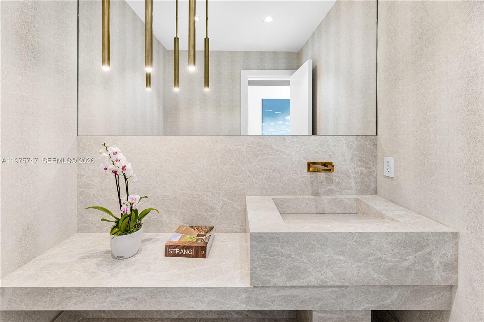 7150 W Lago Dr Coral Gables, FL 33143