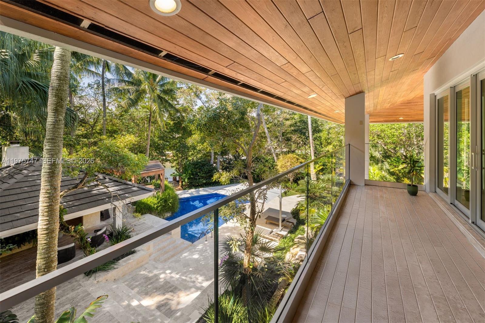 7150 W Lago Dr Coral Gables, FL 33143