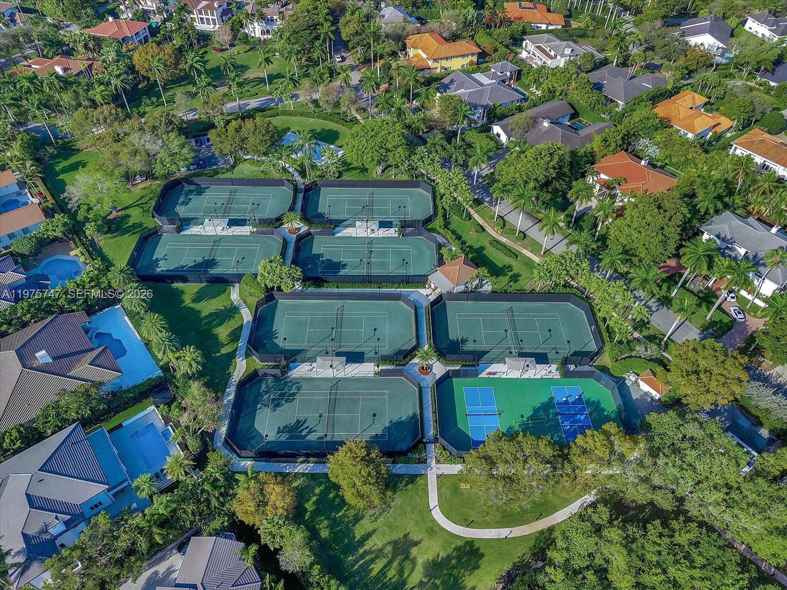 7150 W Lago Dr Coral Gables, FL 33143