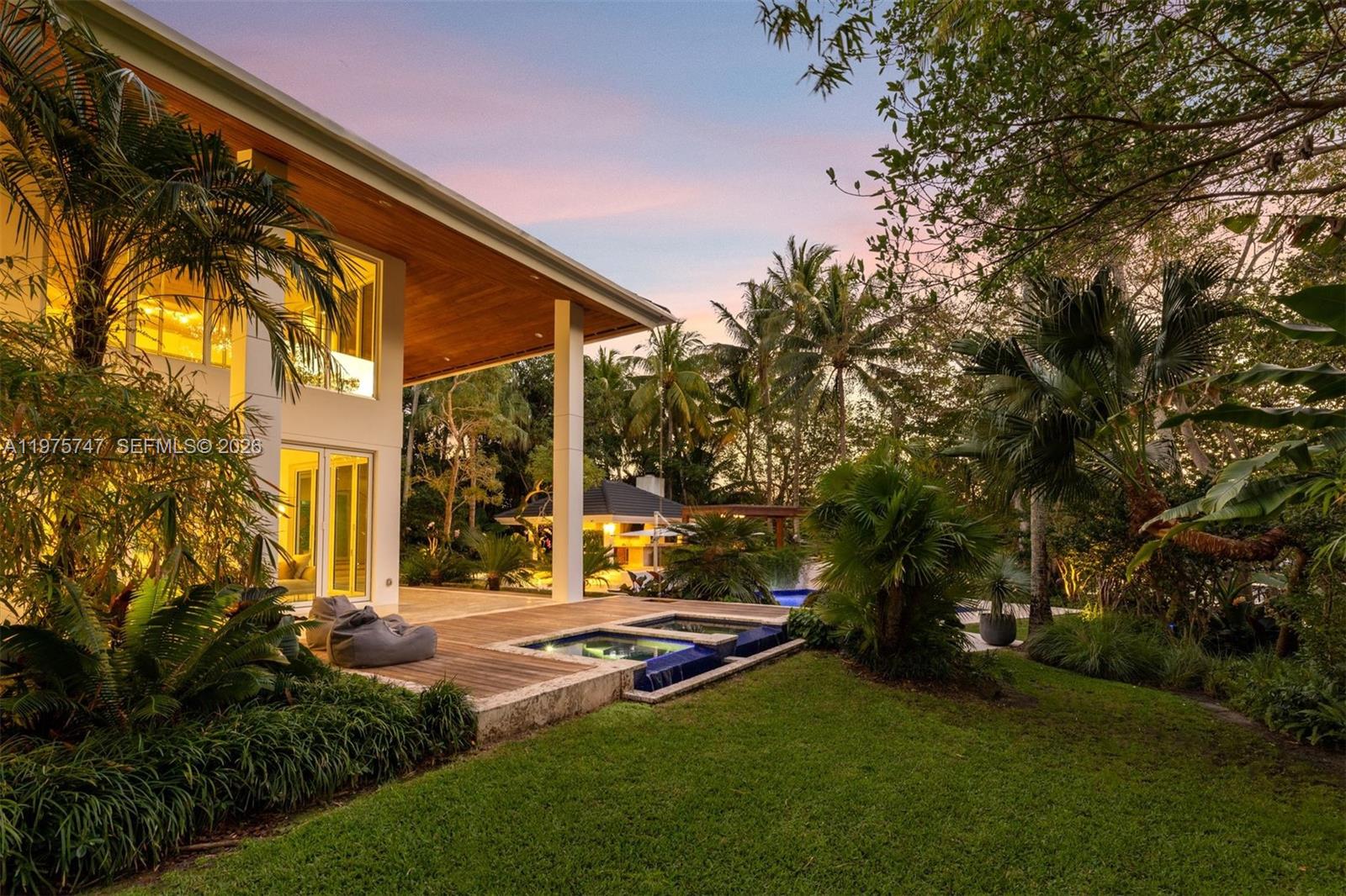 7150 W Lago Dr Coral Gables, FL 33143