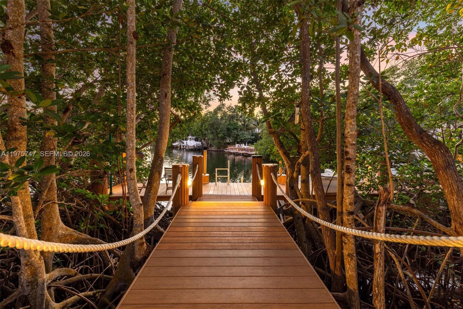 7150 W Lago Dr Coral Gables, FL 33143