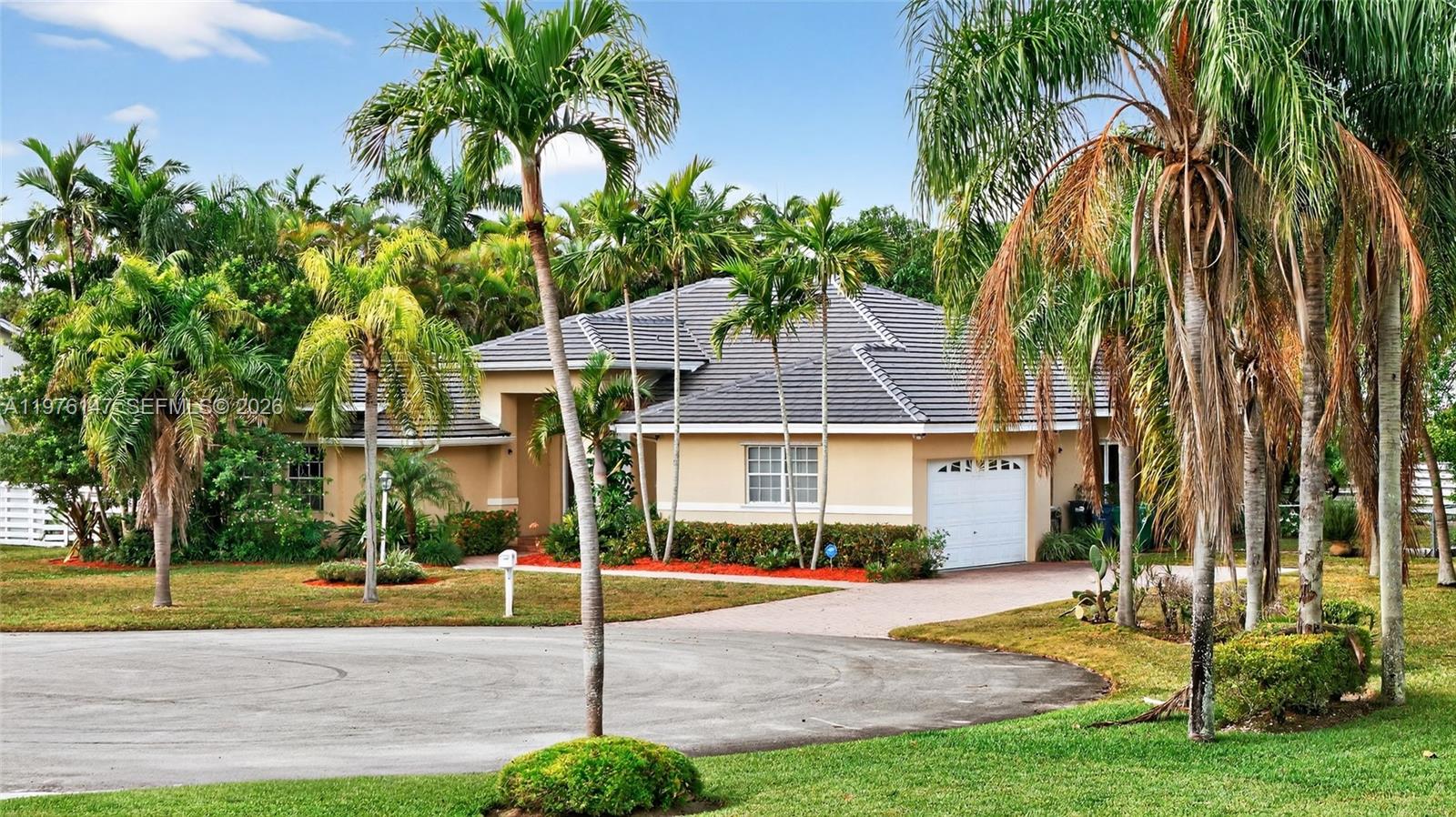 14040 SW 83rd Ct Palmetto Bay, FL 33158