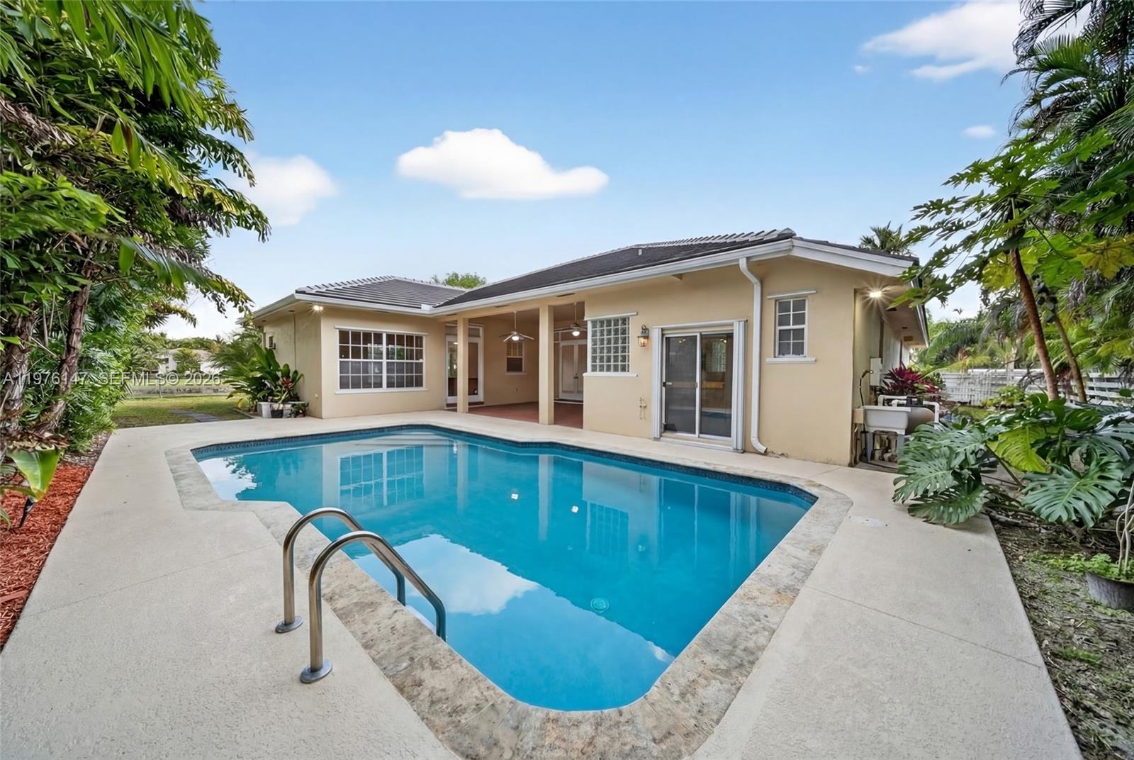 14040 SW 83rd Ct Palmetto Bay, FL 33158